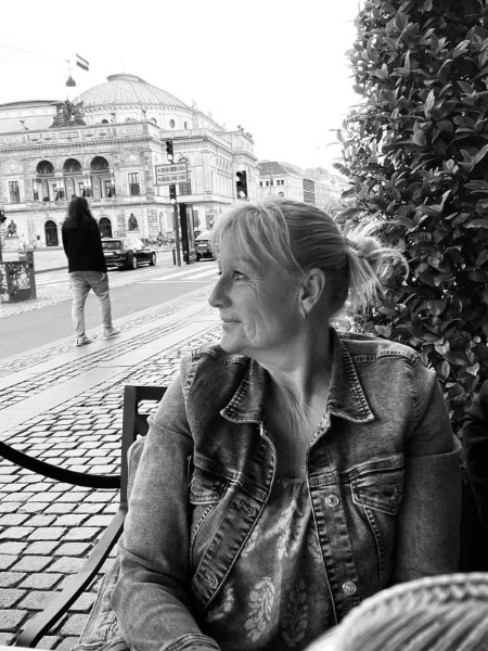 KNUDSEN Jeanette