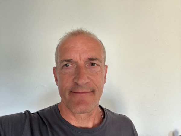 FRANCIS Parisot